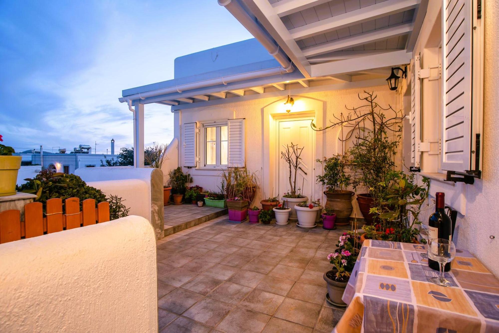 Kontaratos Studios & Apartments Párosz Kültér fotó