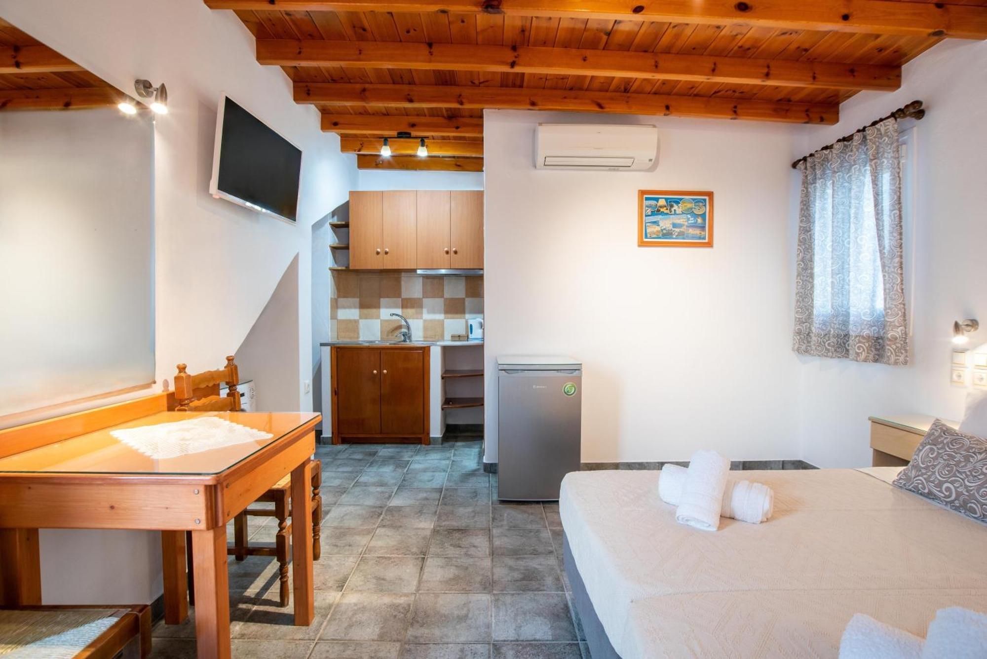 Kontaratos Studios & Apartments Párosz Kültér fotó