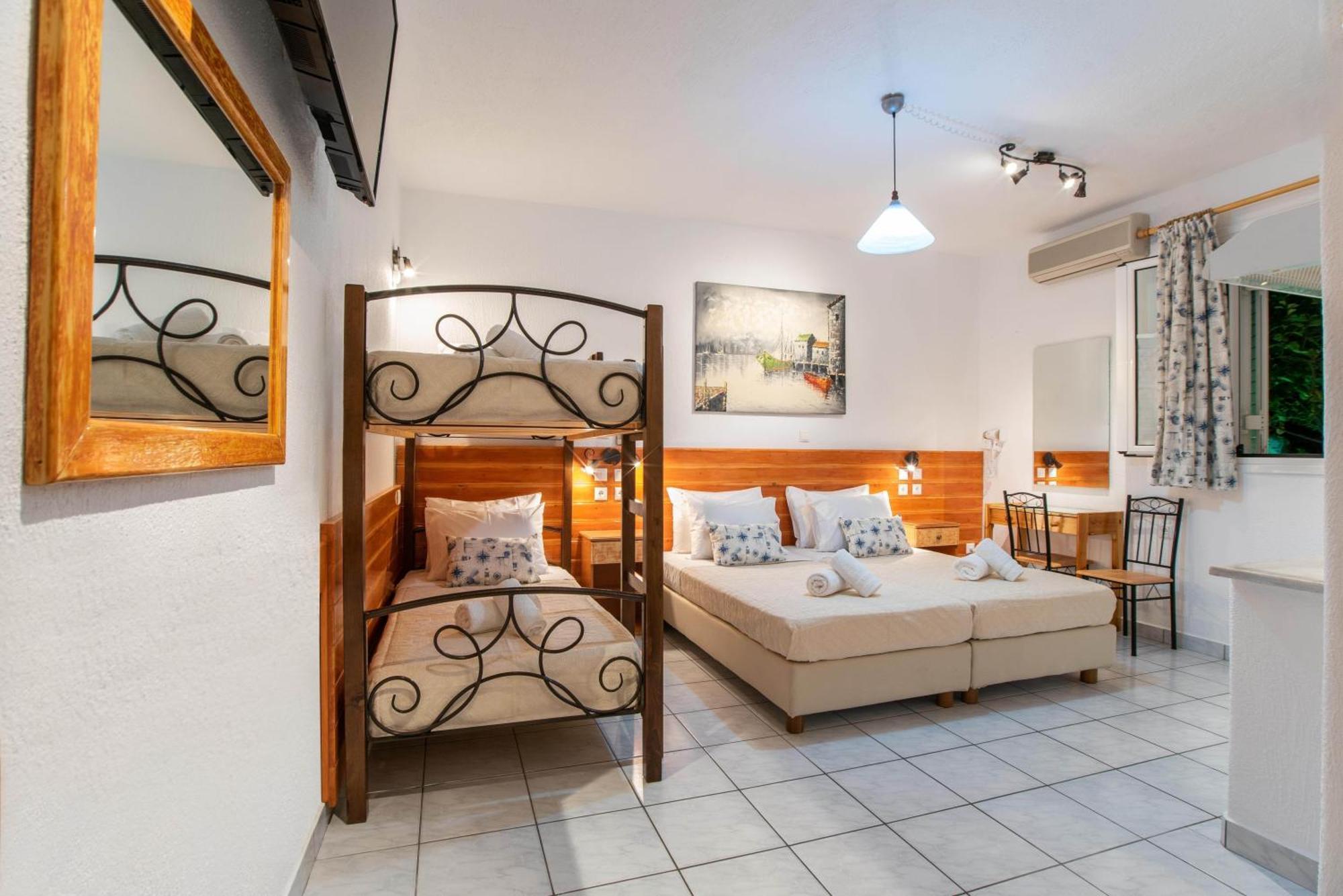 Kontaratos Studios & Apartments Párosz Kültér fotó