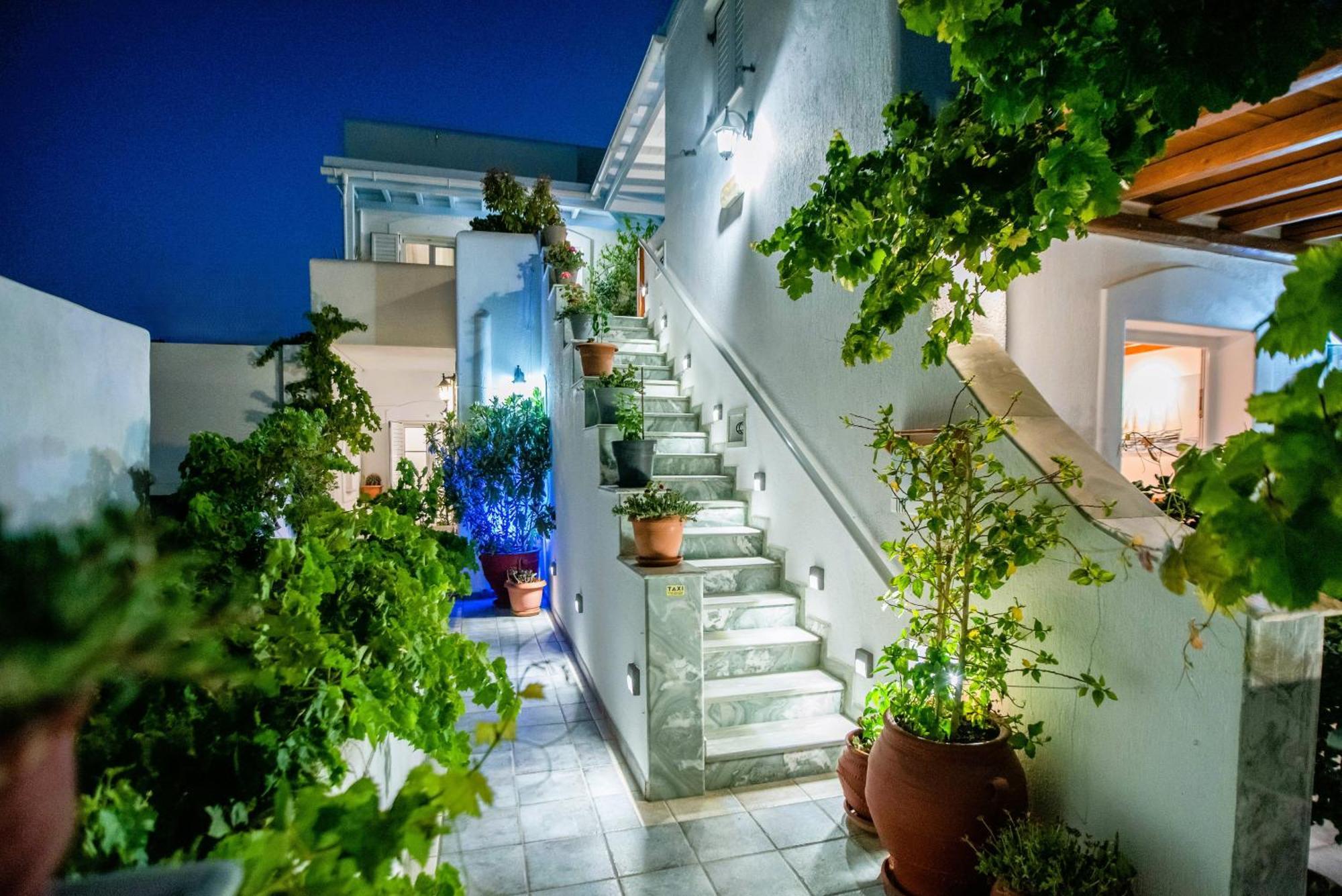Kontaratos Studios & Apartments Párosz Kültér fotó