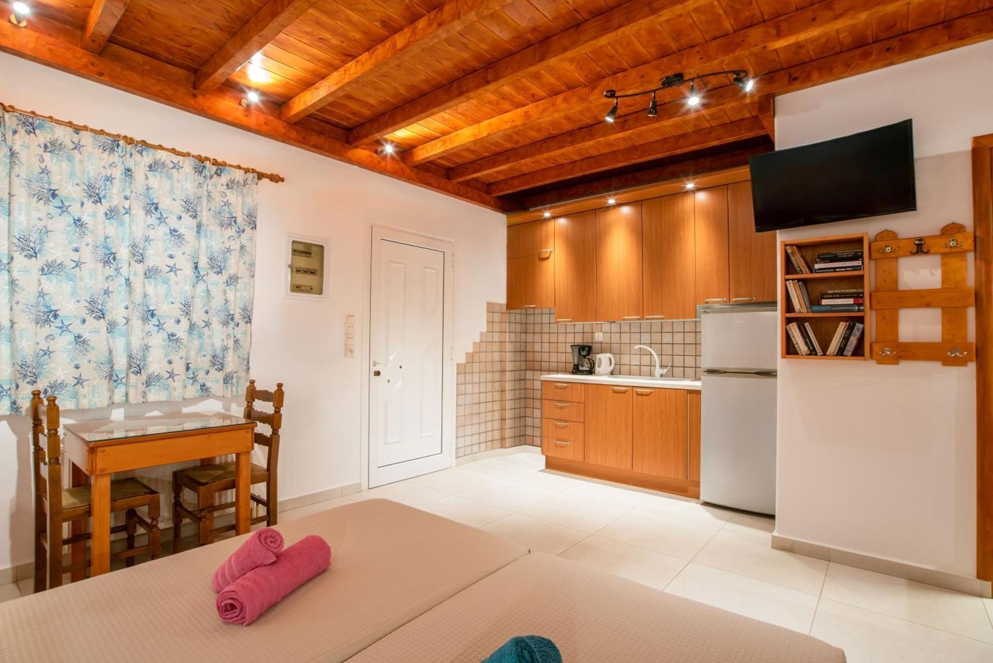 Kontaratos Studios & Apartments Párosz Kültér fotó