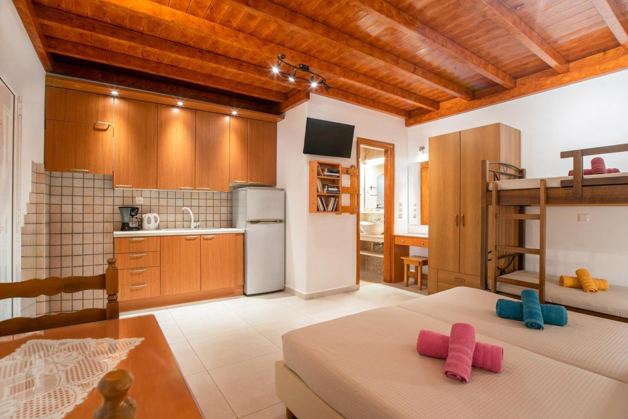 Kontaratos Studios & Apartments Párosz Kültér fotó